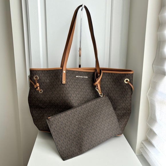 Brand New Michael Kors Tote Bag Wallet Set